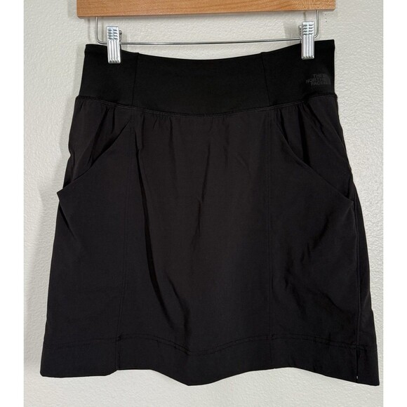 The North Face Arise and Align Size S Black Skirt/Skort Pickleball Tennis Golf - Picture 2 of 10